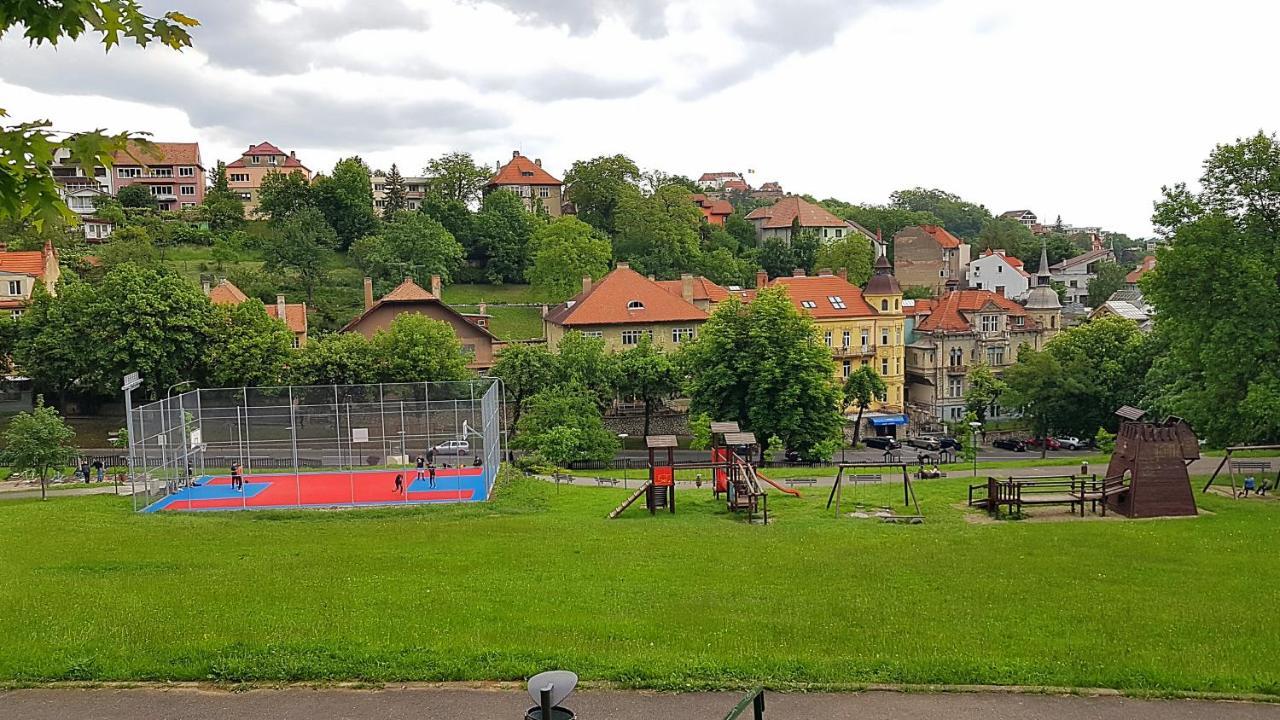 Pif Apart Livada Postei Брашов Экстерьер фото